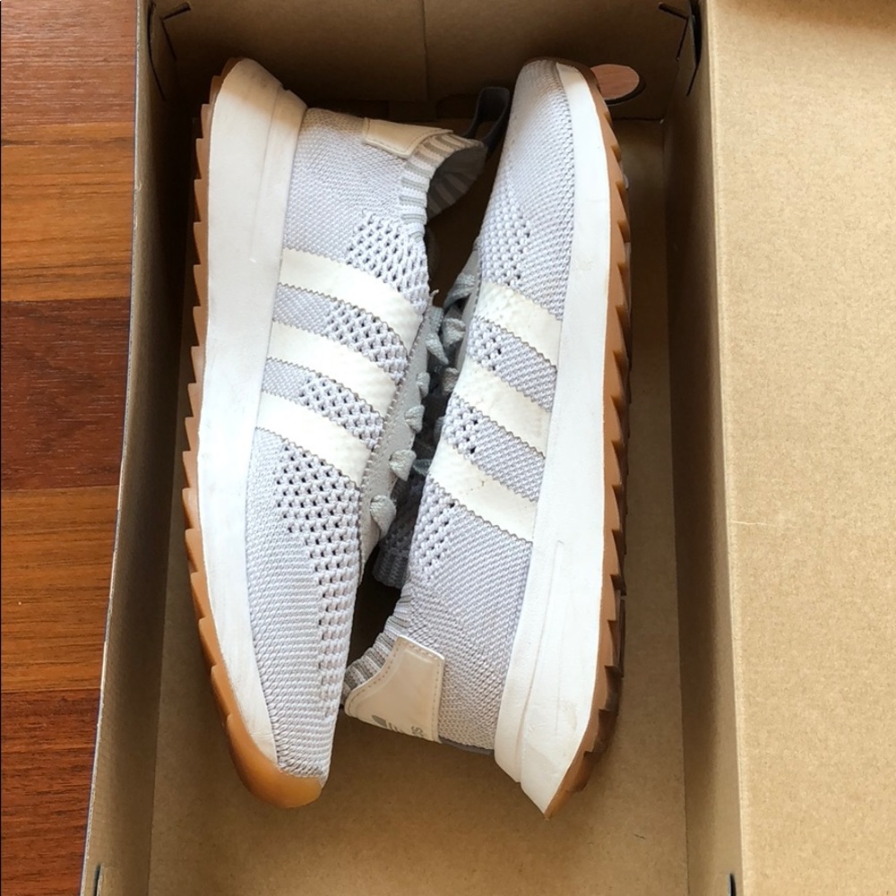 Adidas Flashback slip on sneakers